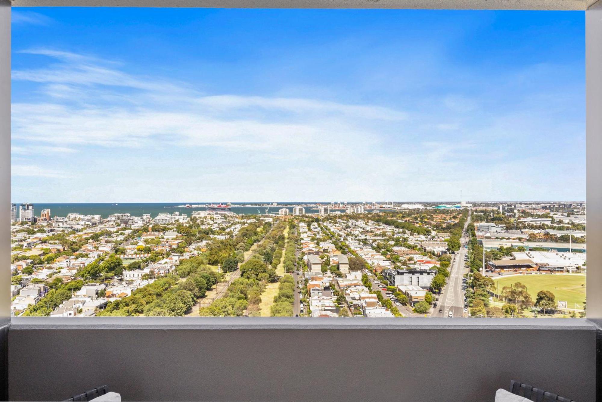 Apartment Brand New With Stunning Views & Wifi *