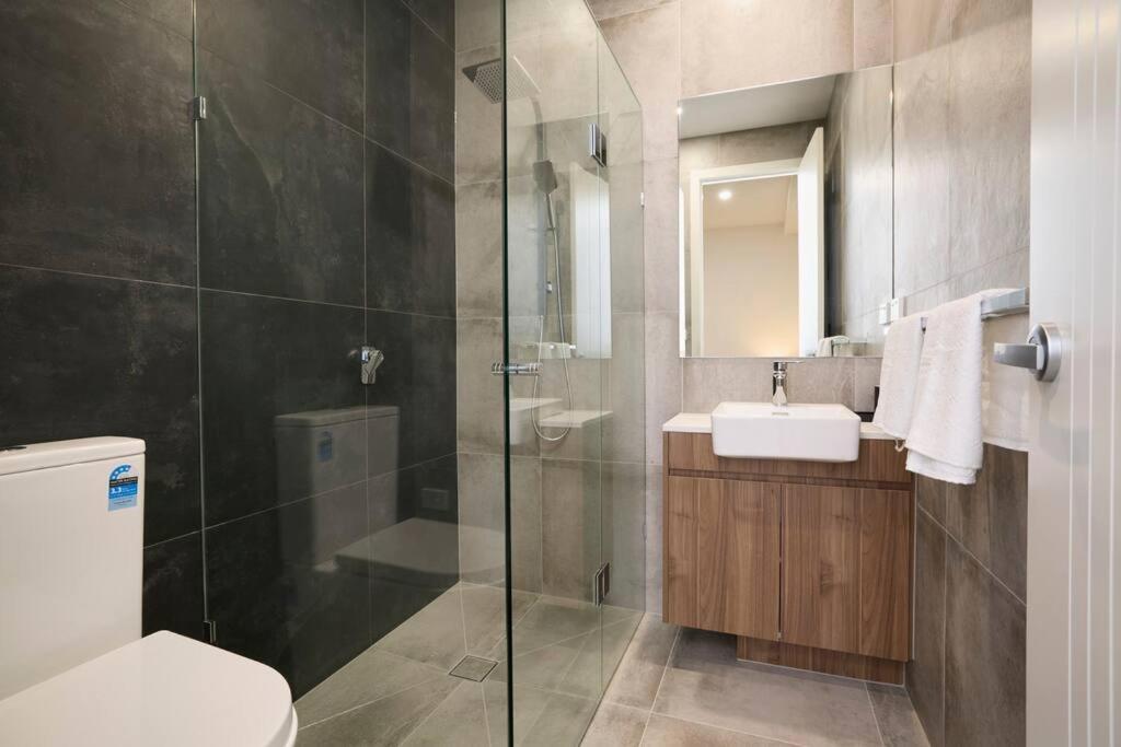 Preston Lux House 5 Bed 5 Bath Melbourne
