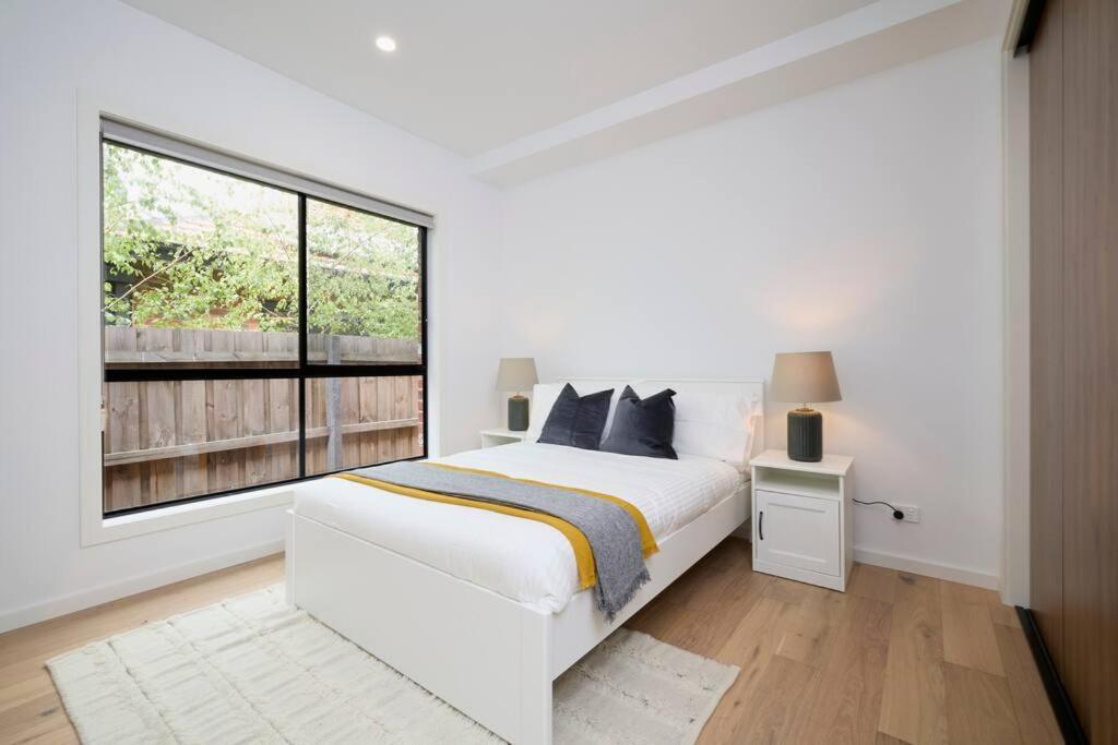 Preston Lux House 5 Bed 5 Bath Holiday home Melbourne