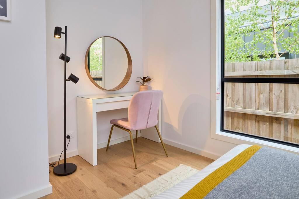 Preston Lux House 5 Bed 5 Bath * Melbourne