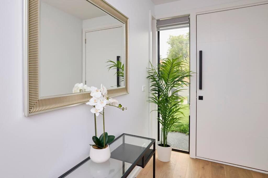 Preston Lux House 5 Bed 5 Bath * Melbourne