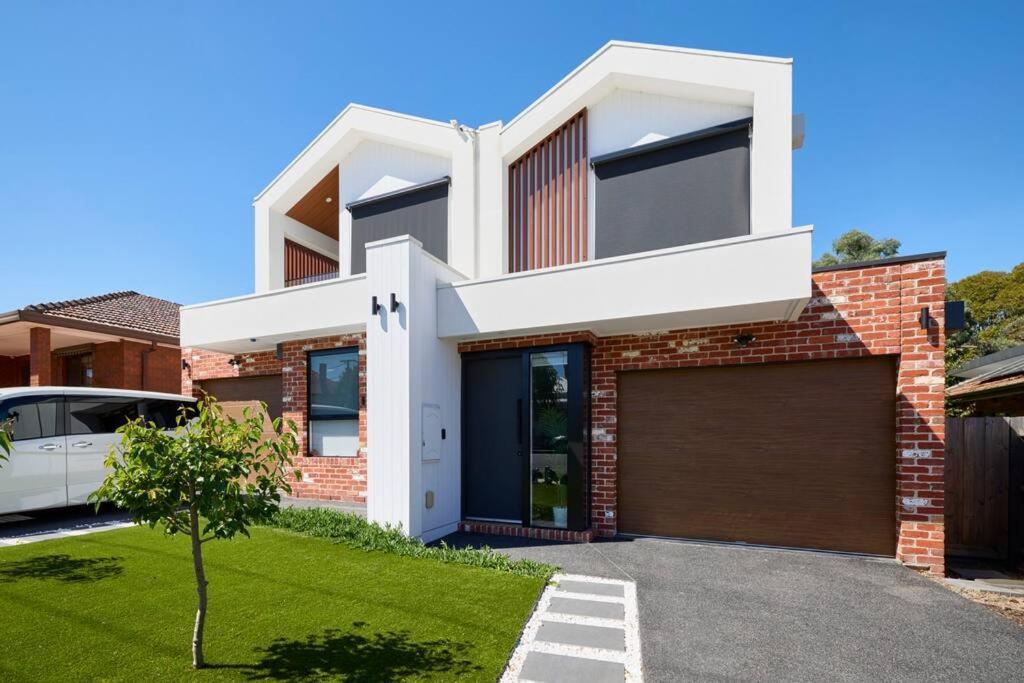 Preston Lux House 5 Bed 5 Bath *