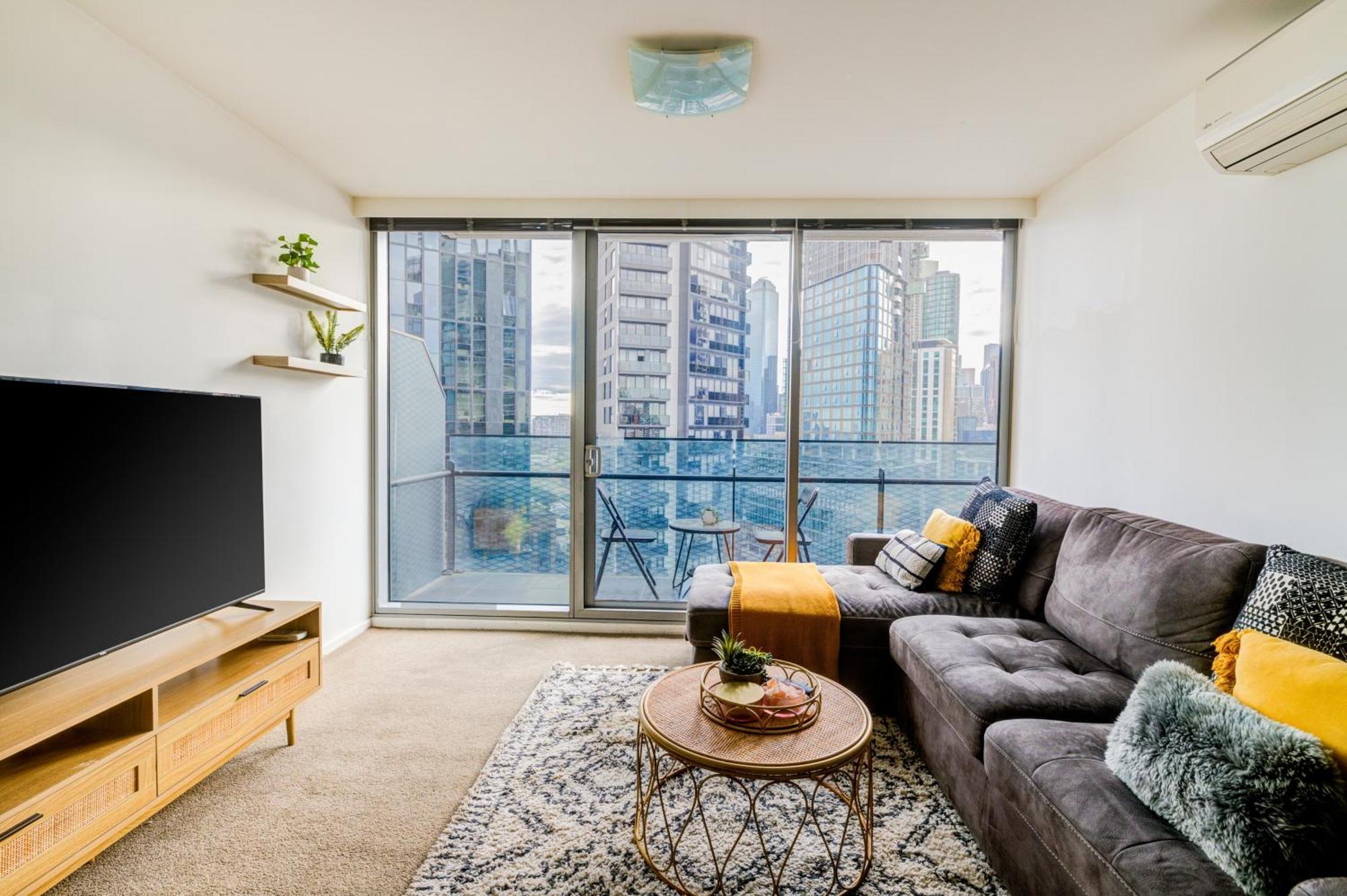 Mega Style Mainpoint Apartment *