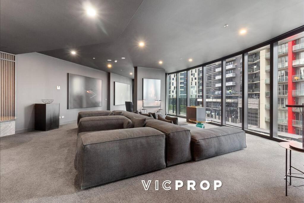 Superb City View 2b1b Next To Crown * Melbourne