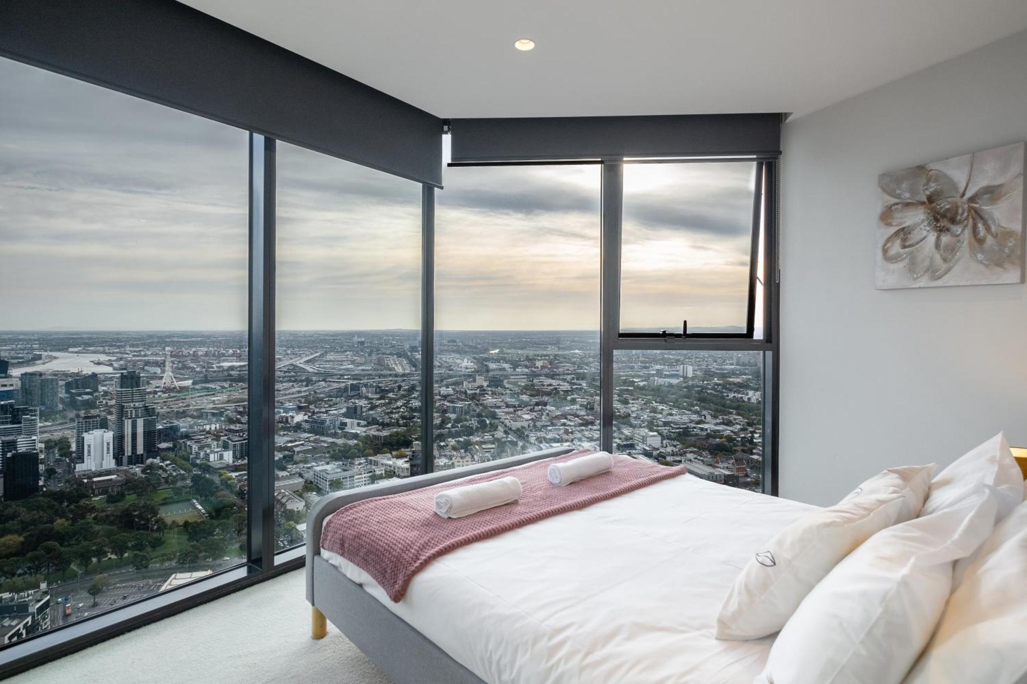 Apartment Skyscraper Amazing 180 View 2br Cbdpoolbalcony