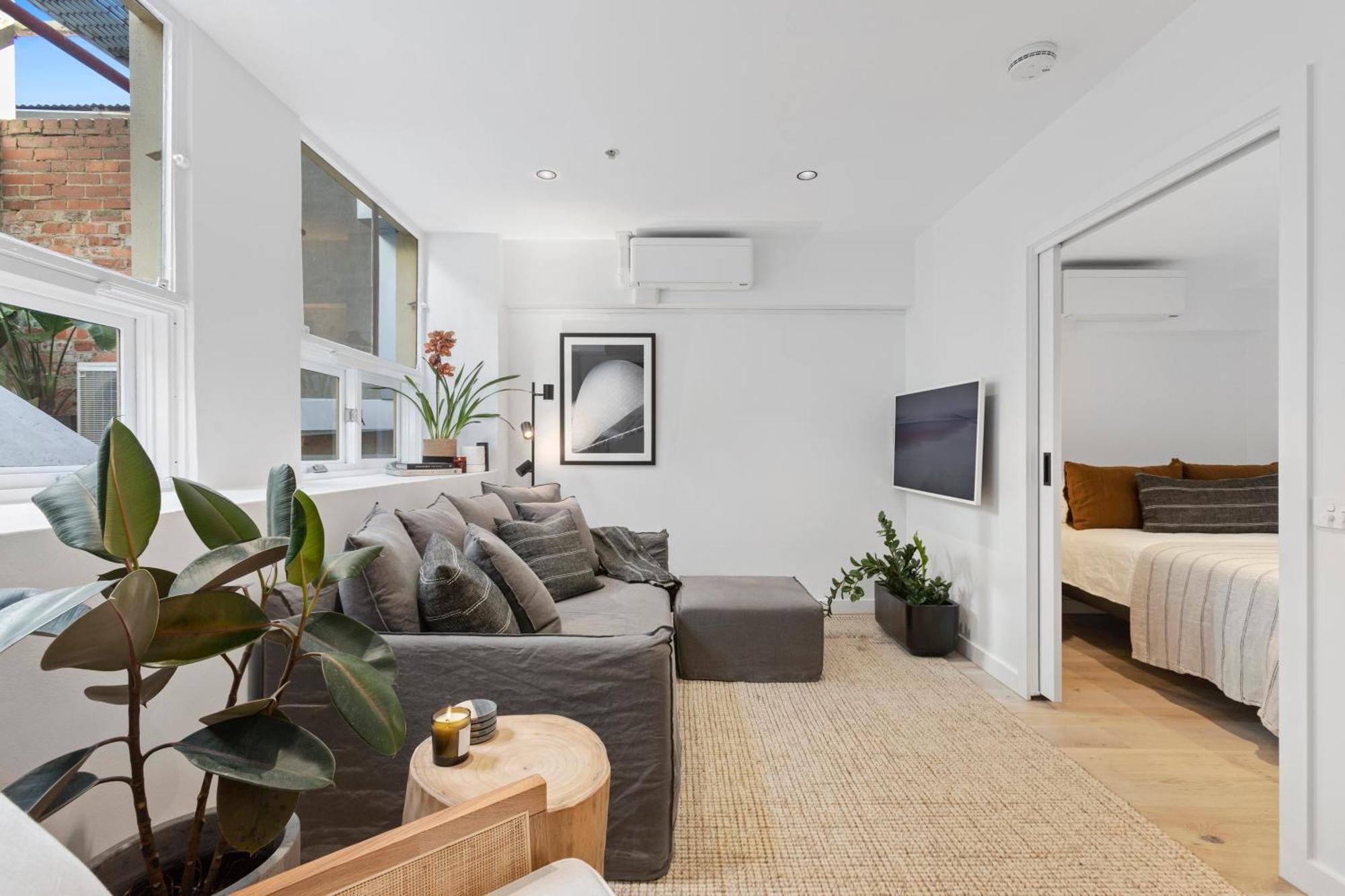 Apartment Complete Host Capitol