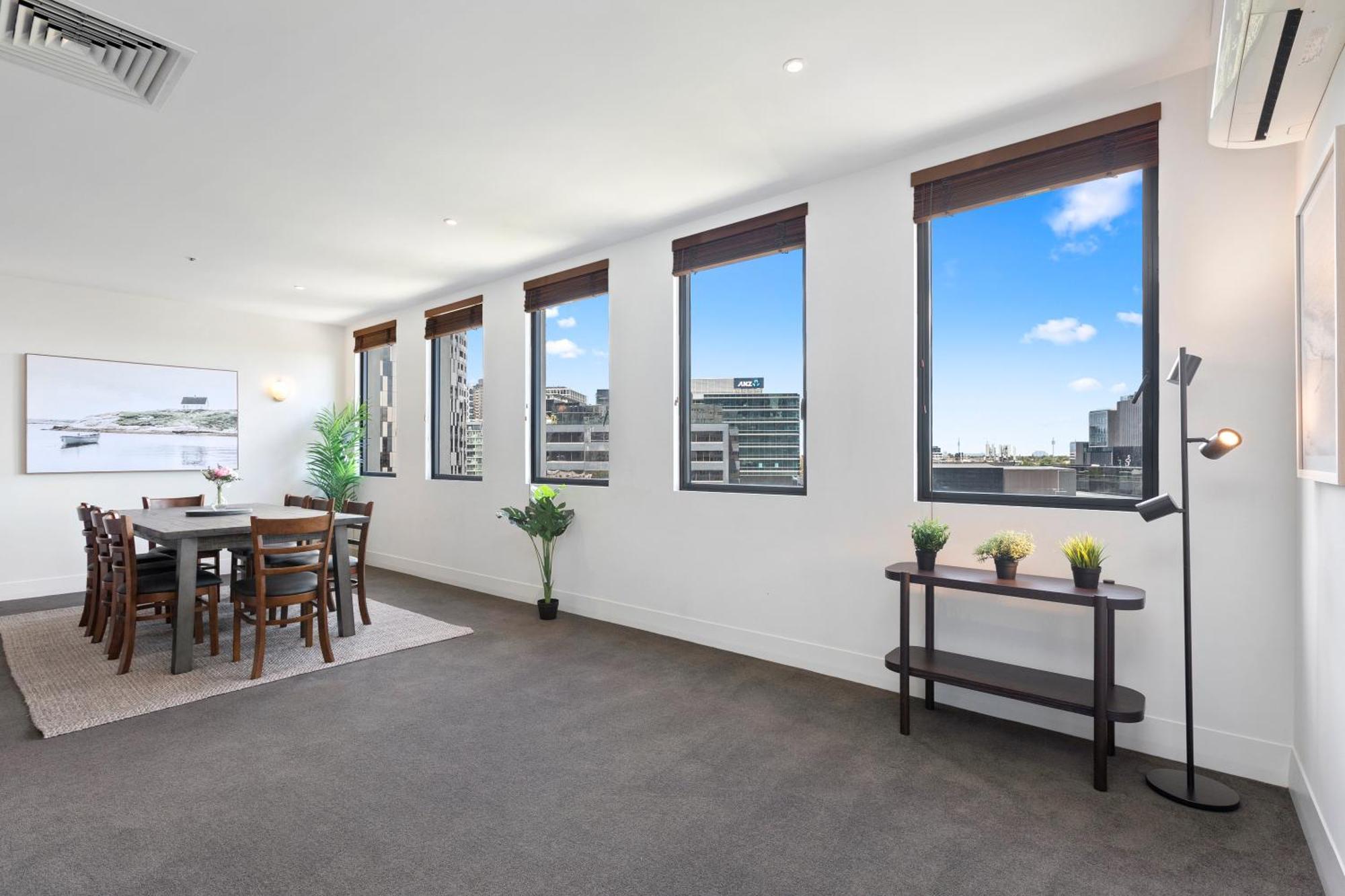 Complete Host Southside Towers Apartment Melbourne