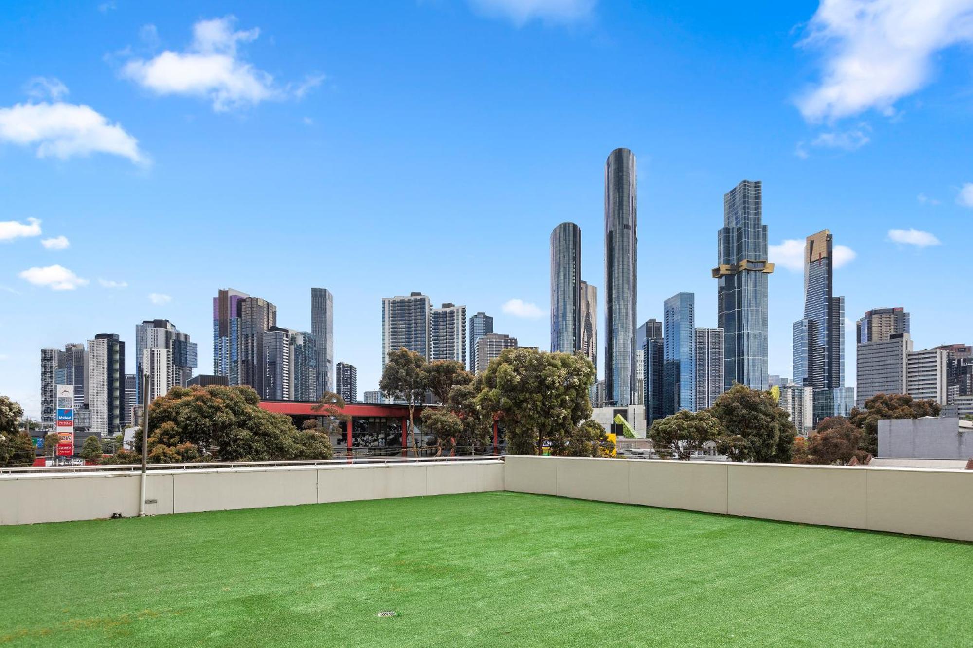 Complete Host Southside Towers Apartment