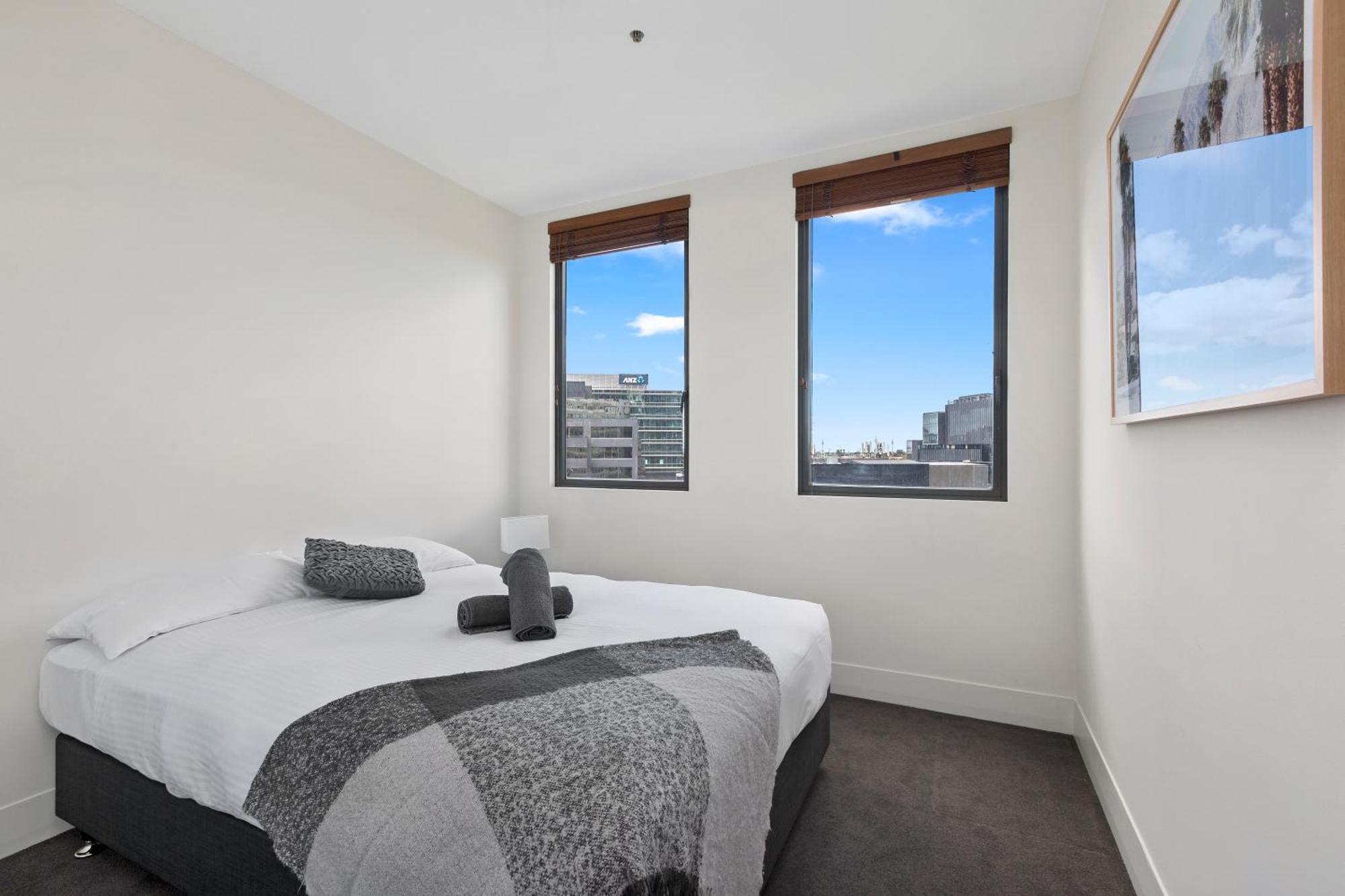 Complete Host Southside Towers Apartment Melbourne