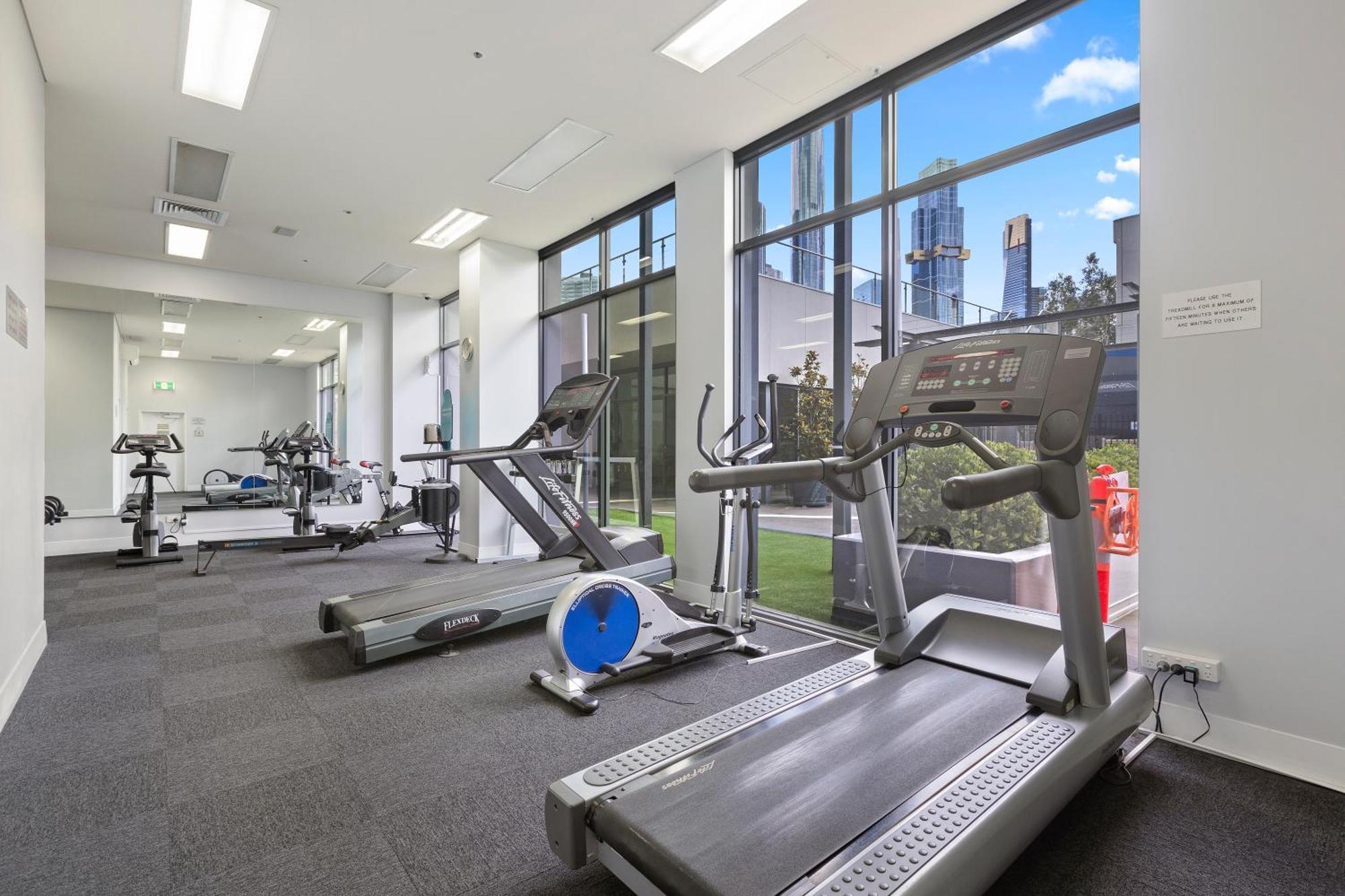 Complete Host Southside Towers Apartment Melbourne