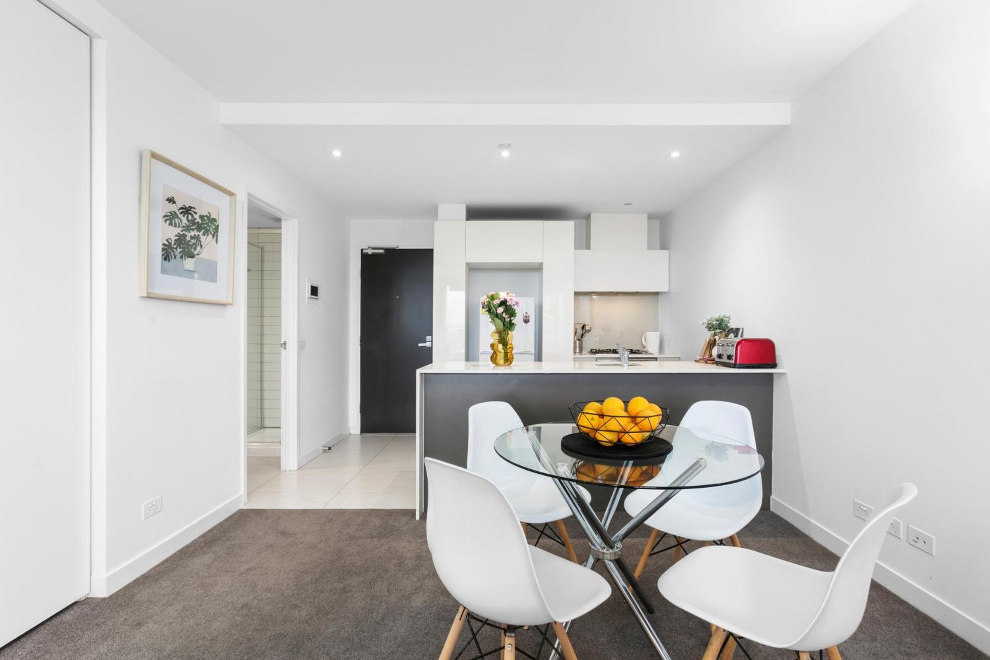 Apartment Complete Host Neo Melbourne