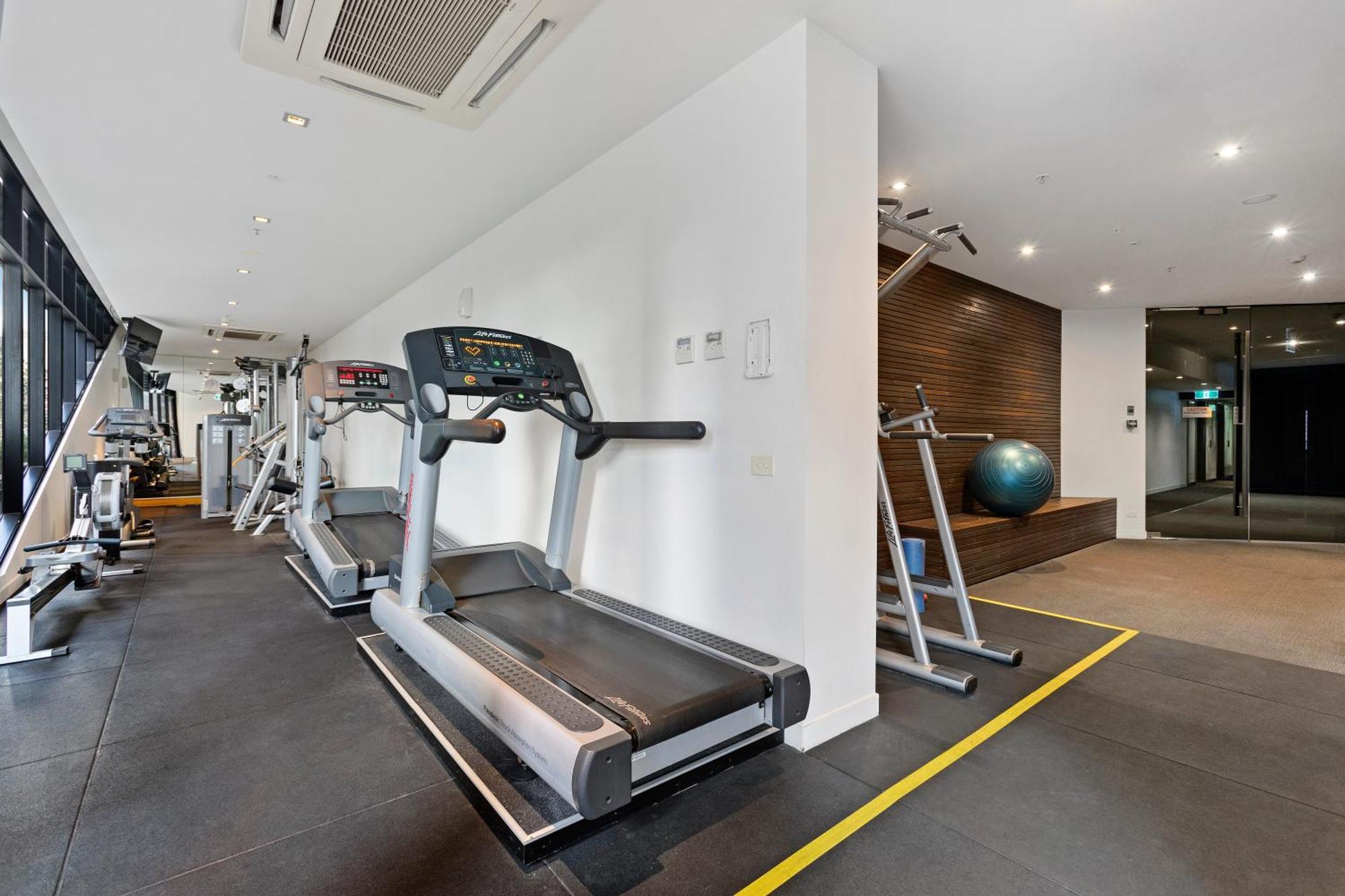 Complete Host Neo Apartment