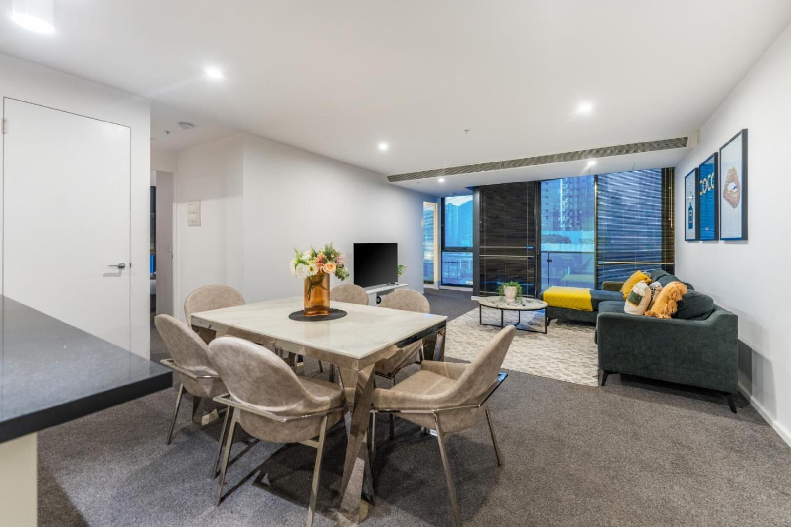 Mega Style Southbank Grand * Melbourne