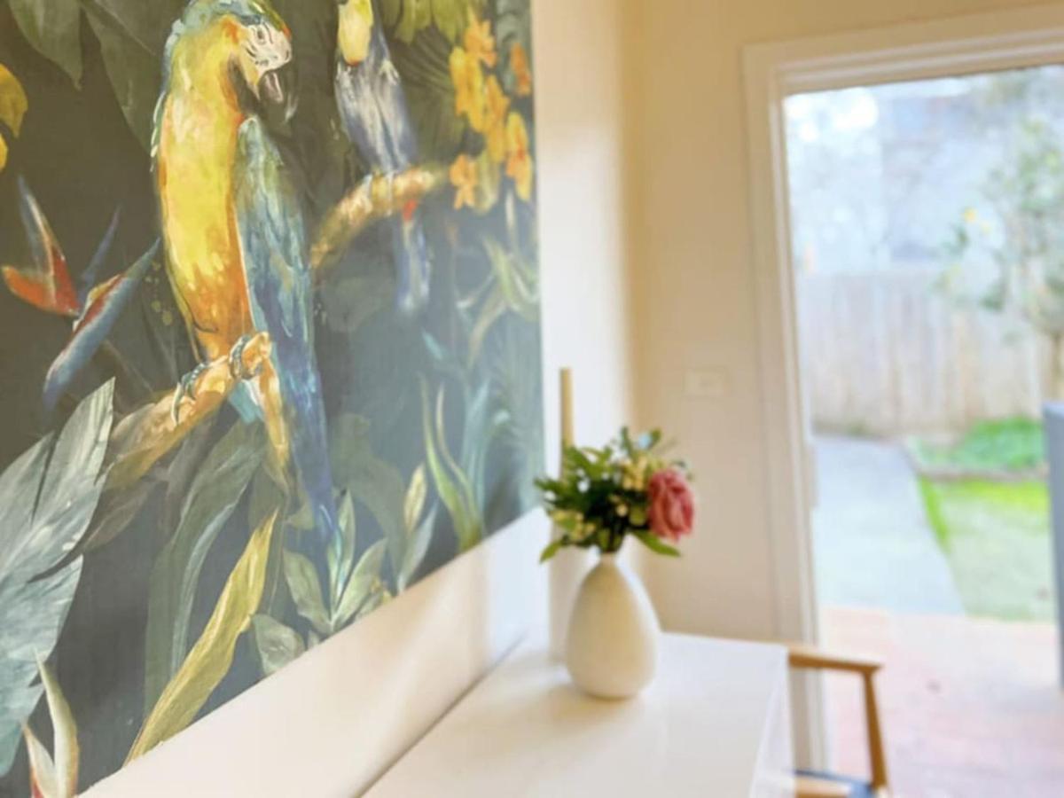 Chic Getaway At Fitzroy North Melbourne