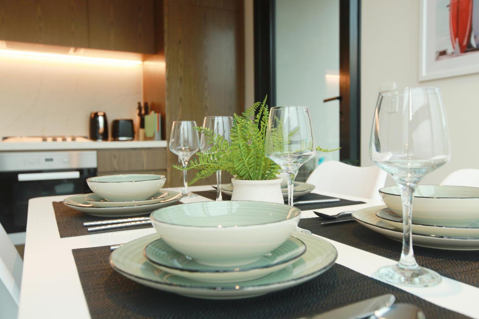 Homelike 2b Next To Grand Prix With Free Parking Apartment