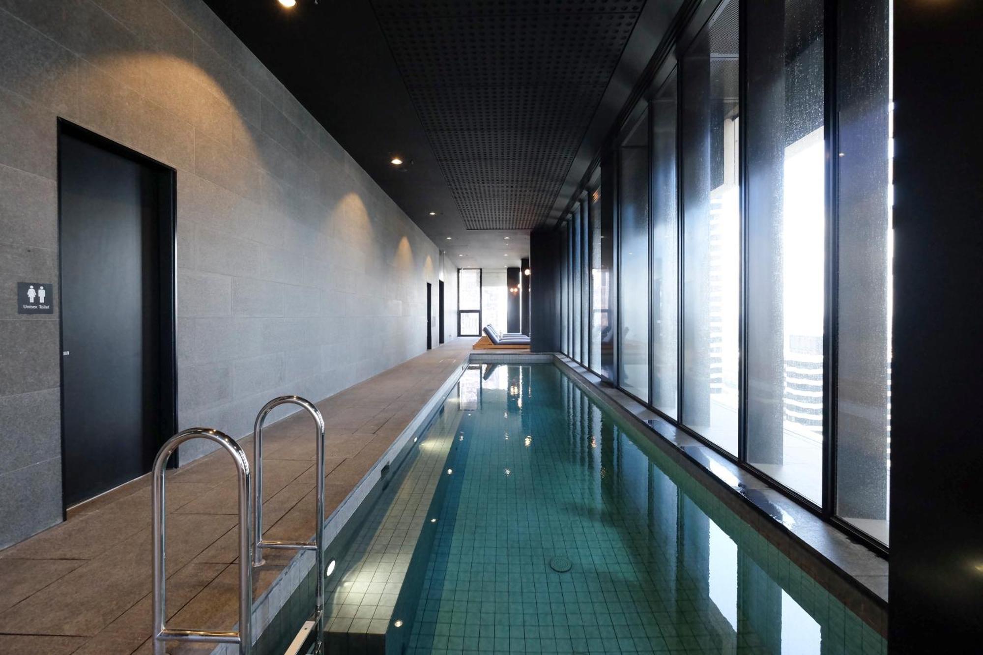 Apartment Modern Nomads Urban Gem On Empire 2br Walk To With Parking