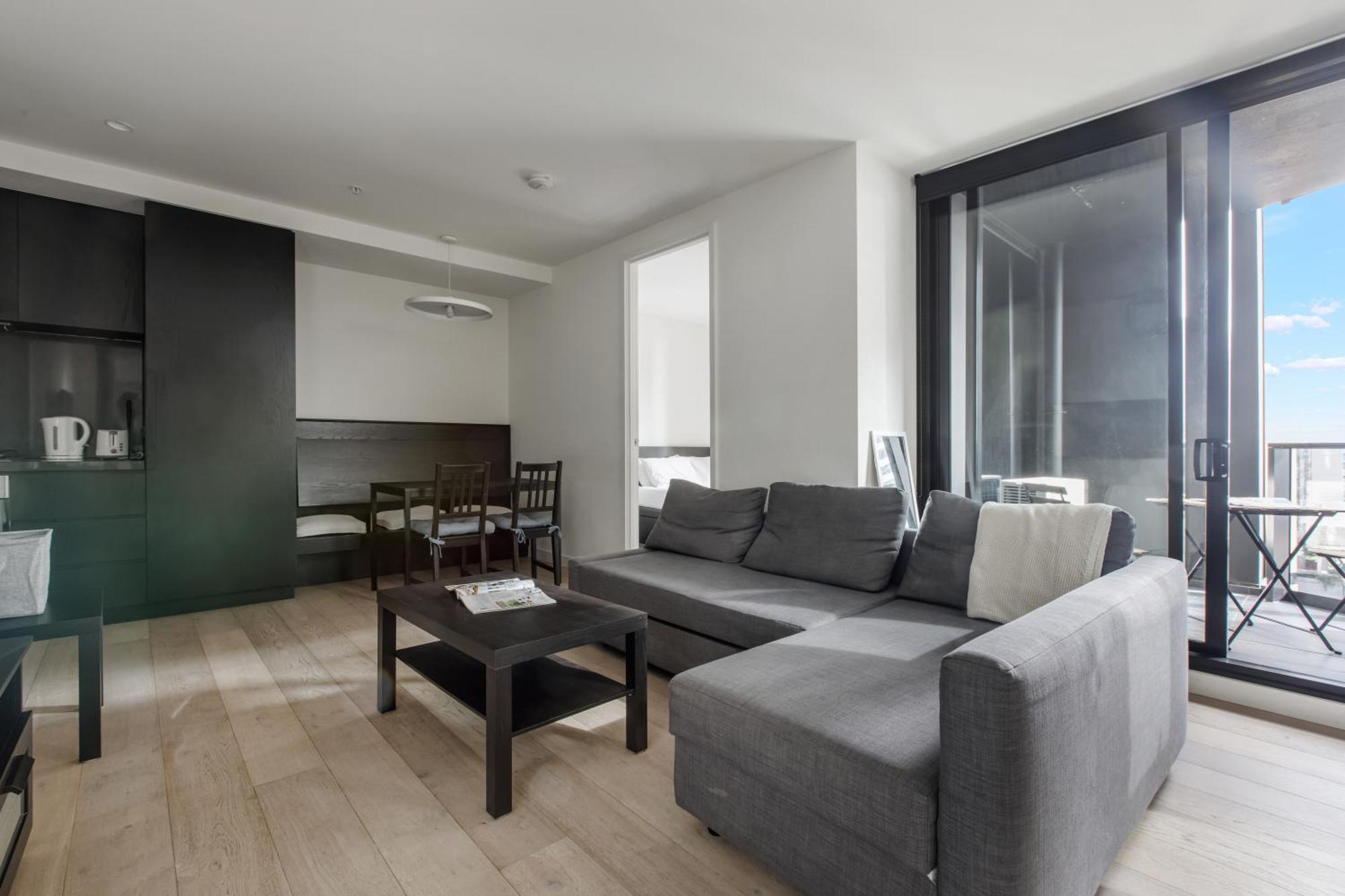 Modern Nomads Urban Gem On Empire 2br Walk To With Parking