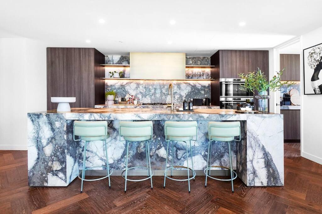 Nine Elm Luxurious Penthouse Panoramic Views Apartment