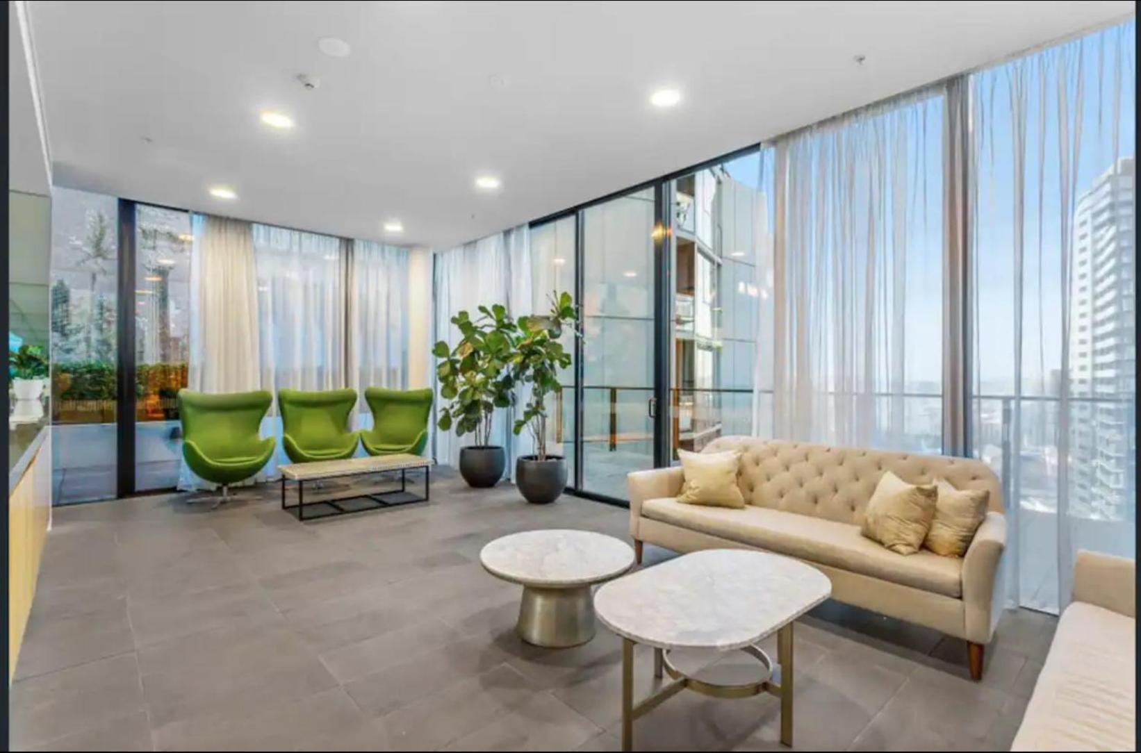 405 8 Daly St South Yarra 3141 Lucia