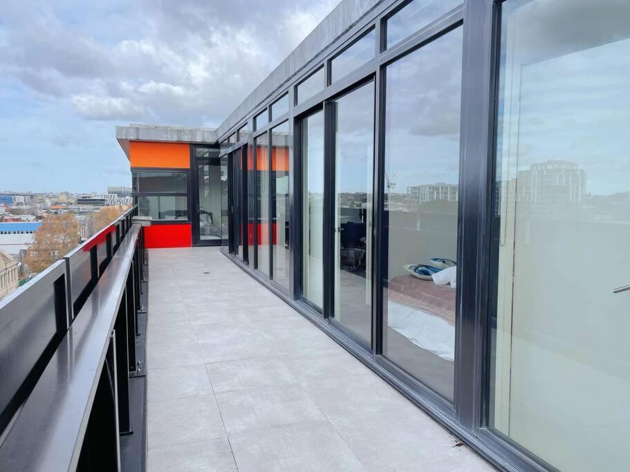 Spacious 3b3b With Large Balcony, Conveniently Located Across From The Mall And Near Public Transport Apartment