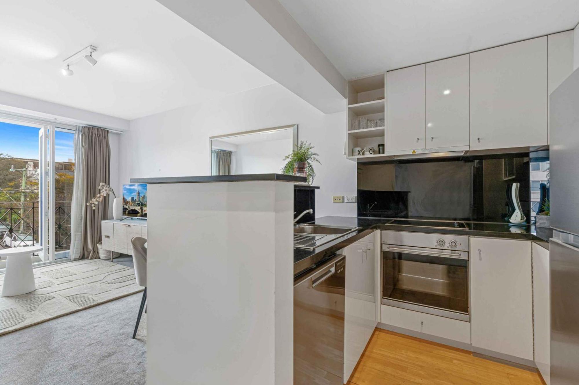 Lovely Boutique 1-bed Unit With Gym & Pool Apartment Melbourne