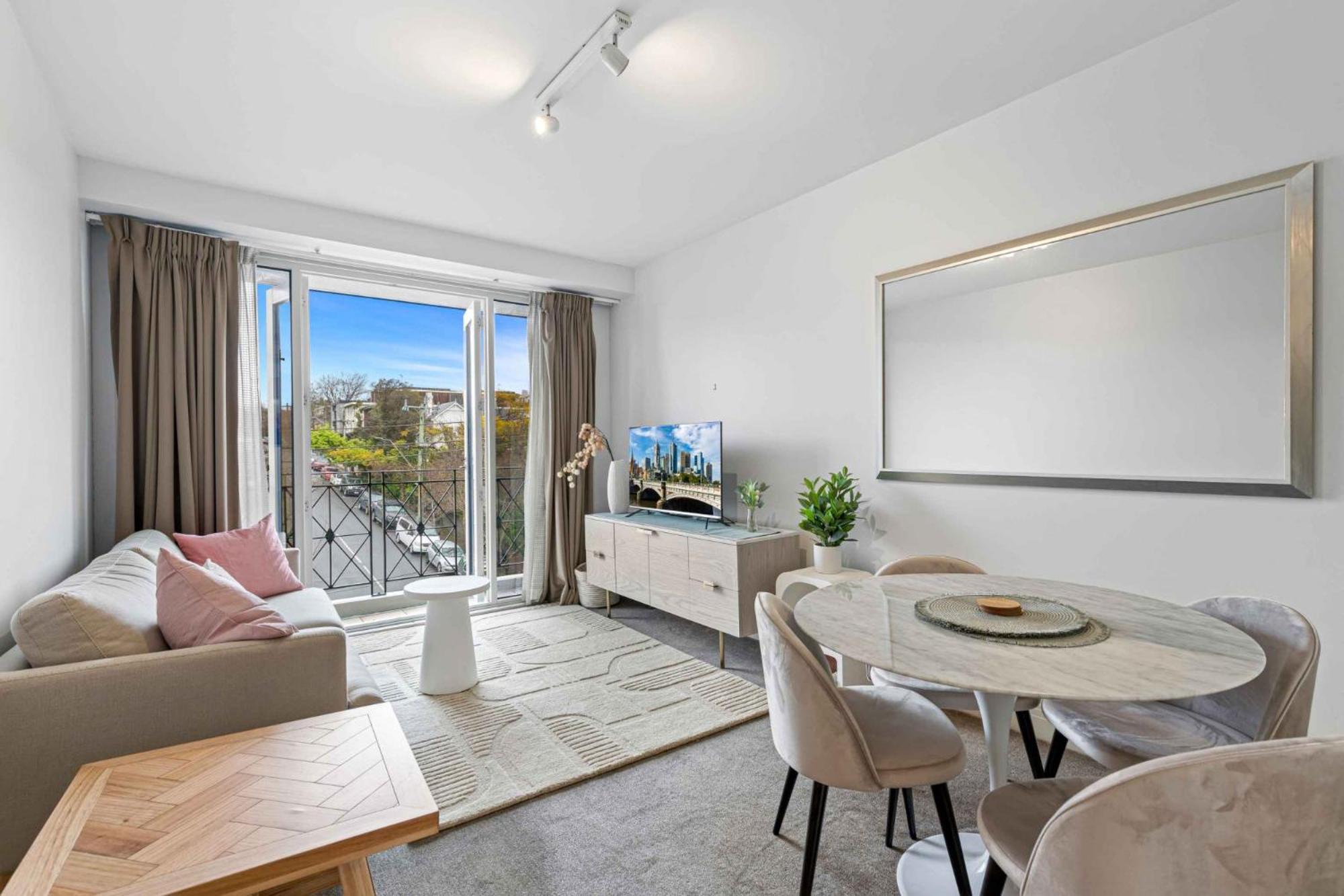 Lovely Boutique 1-bed Unit With Gym & Pool Melbourne