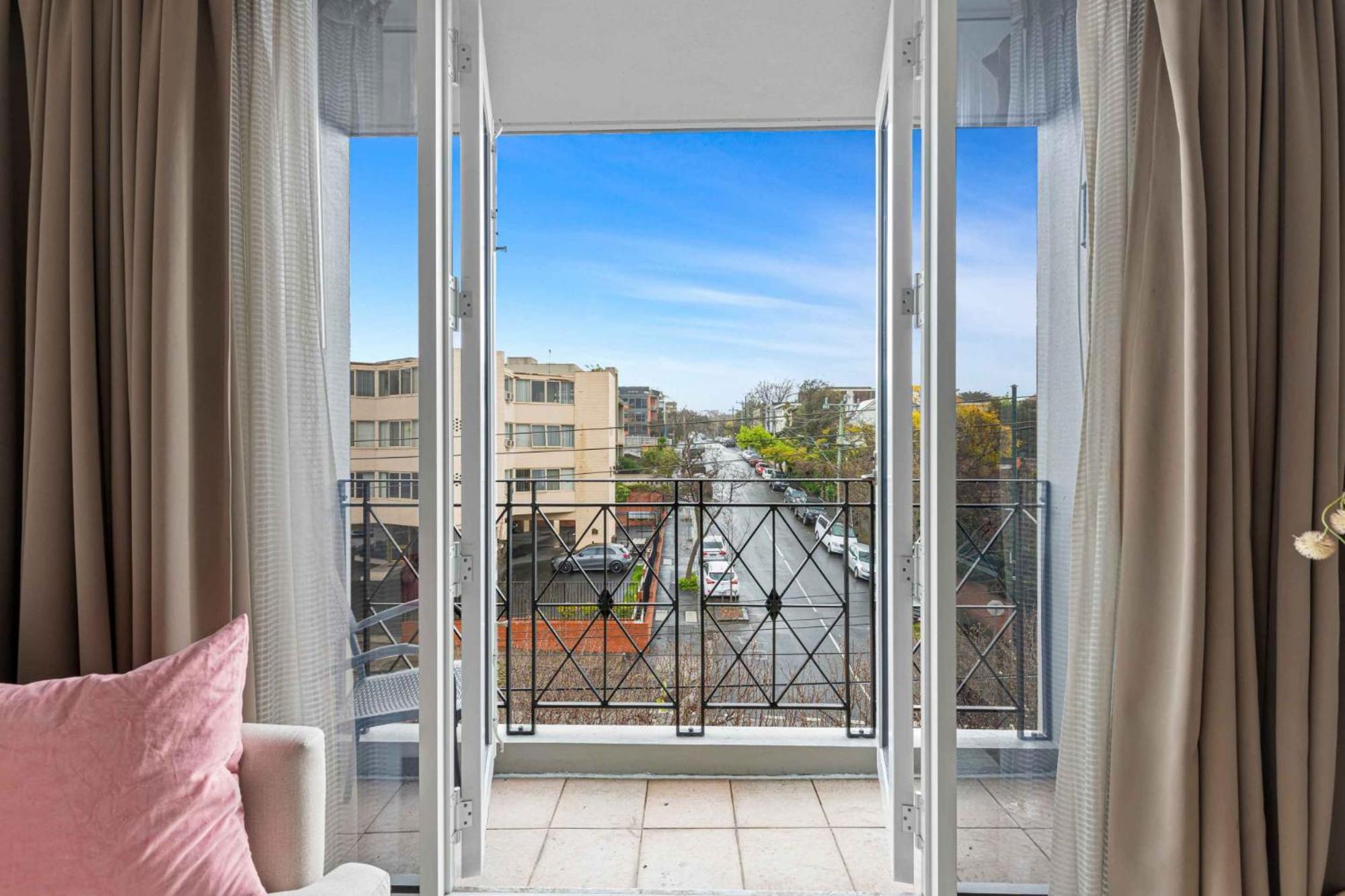 Lovely Boutique 1-bed Unit With Gym & Pool Apartment Melbourne
