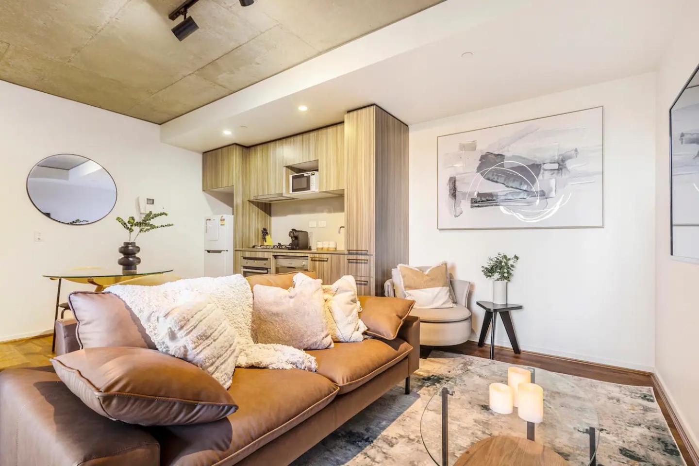 Urban Hideaway In Melbourne's Epicentre