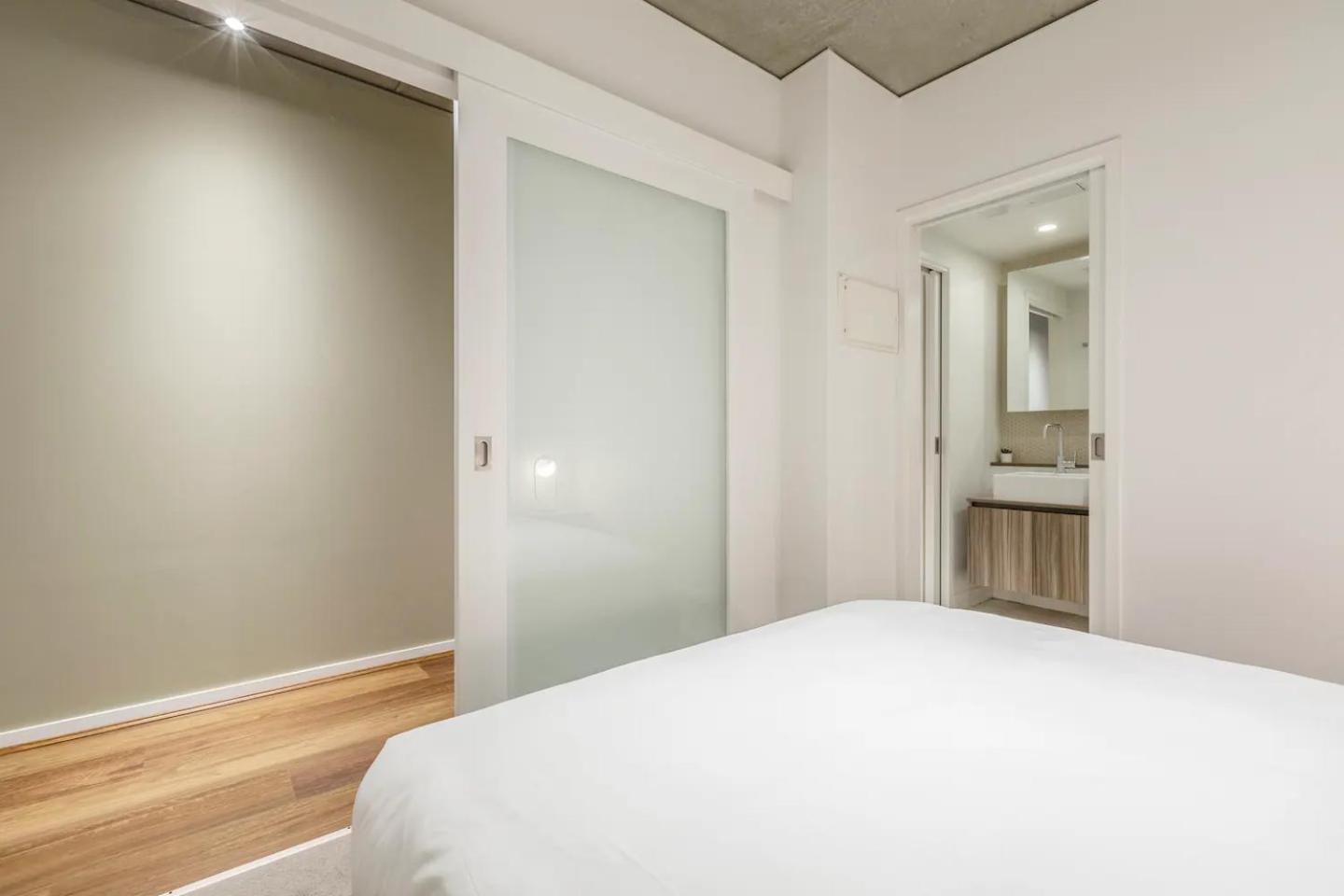 Urban Hideaway In Melbourne's Epicentre * Melbourne