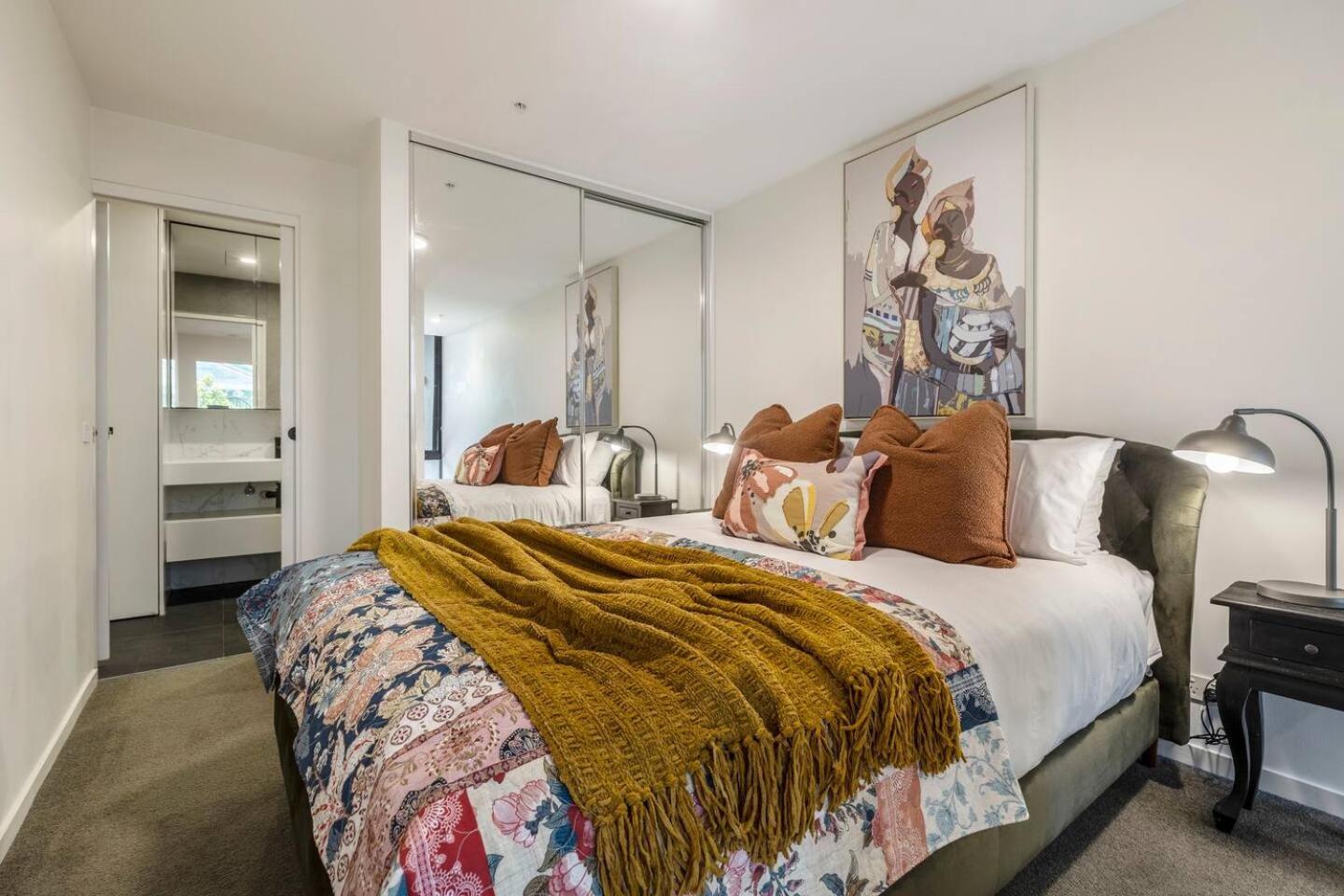 Charming Escape In St Kilda Cosy Apartment Melbourne