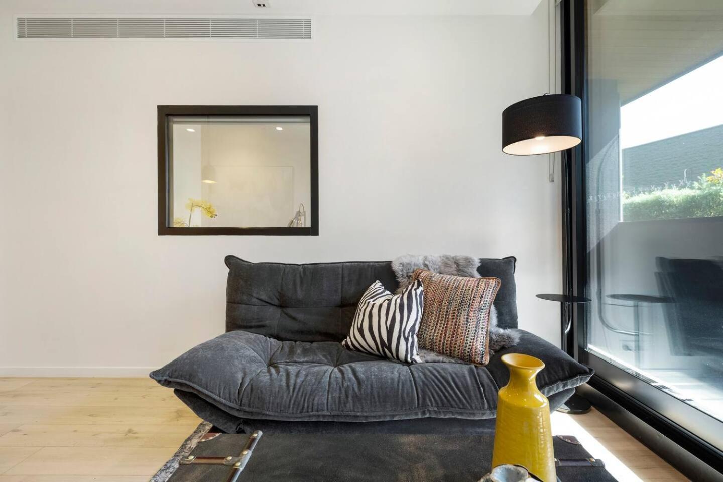 Charming Escape In St Kilda Cosy Apartment