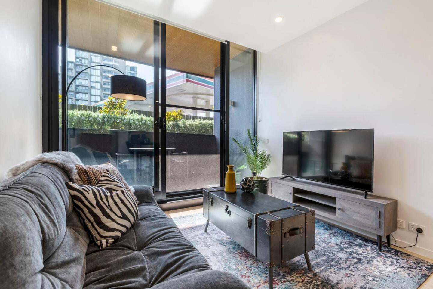 Charming Escape In St Kilda Cosy Melbourne