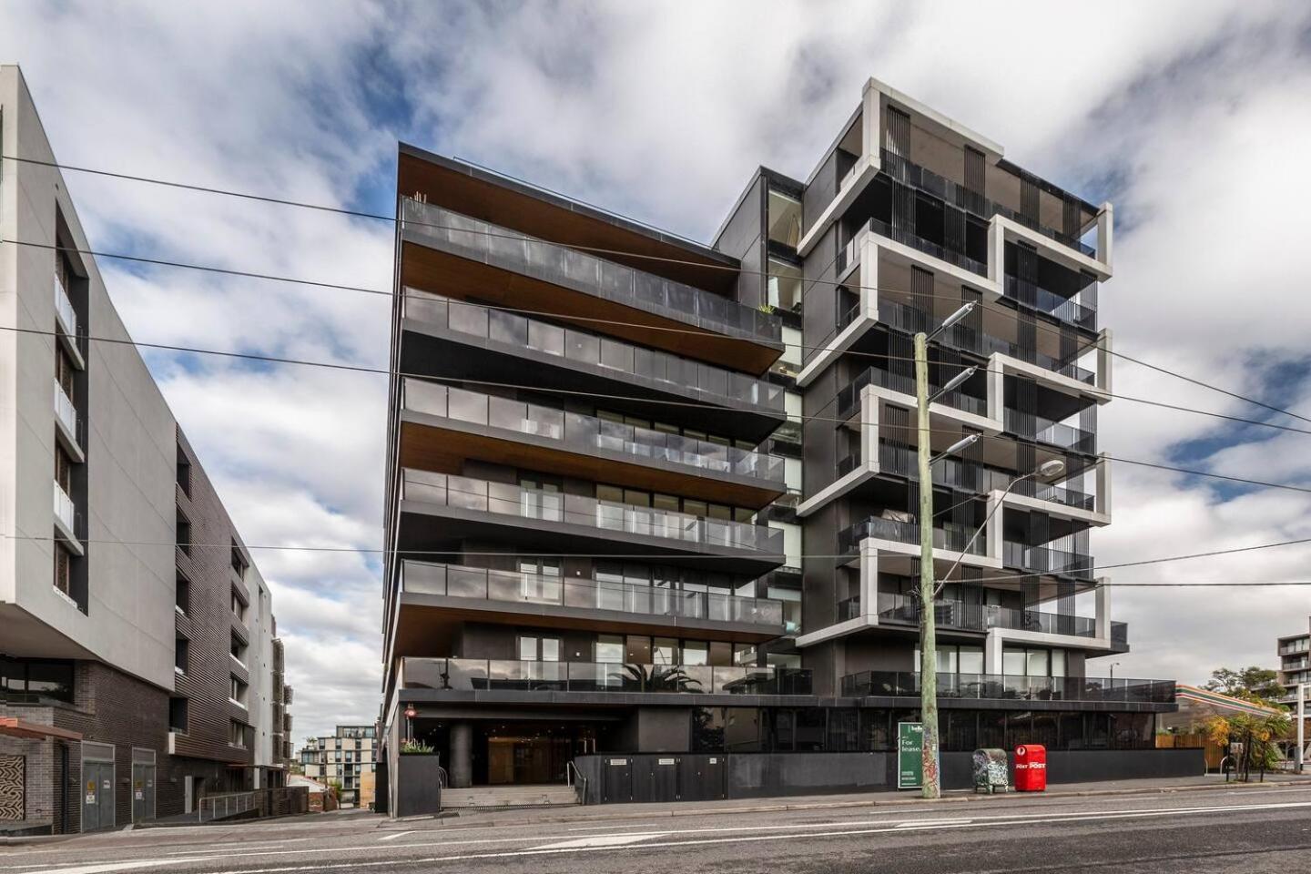 Apartment Trendy New York-style In Vibrant St Kilda Melbourne