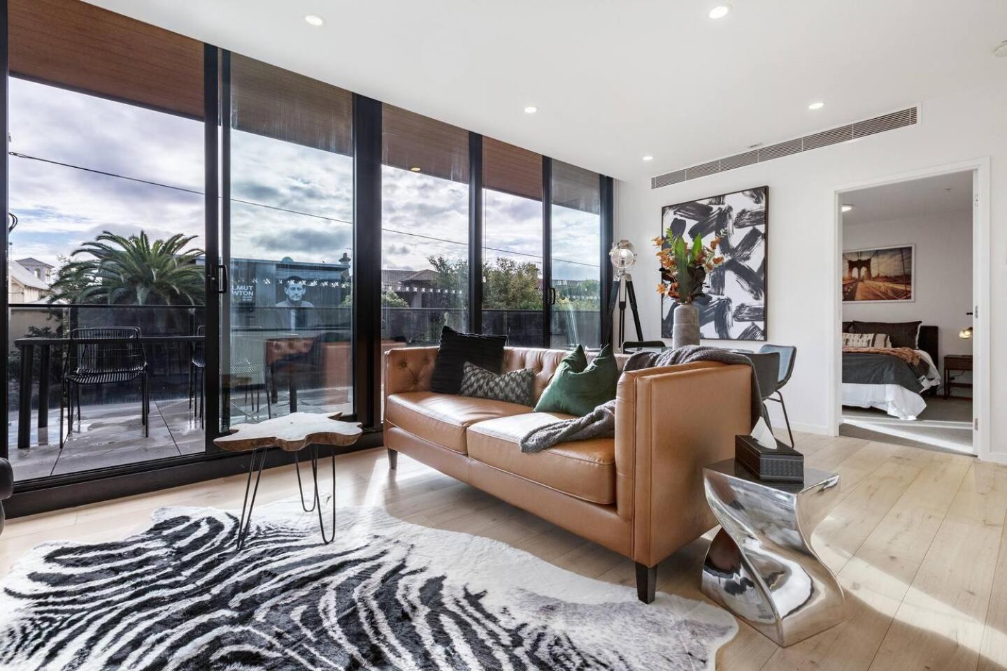 Trendy New York-style In Vibrant St Kilda Melbourne
