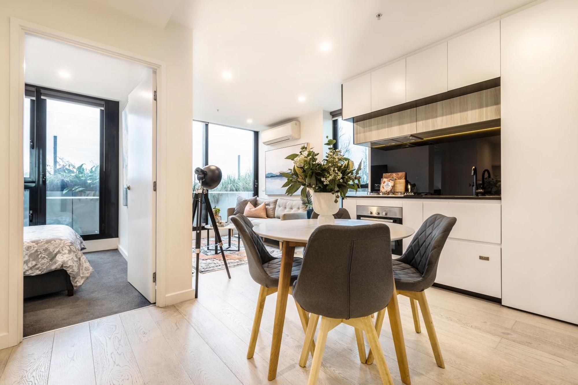 Little French With Wrap-around Balcony Apartment Melbourne