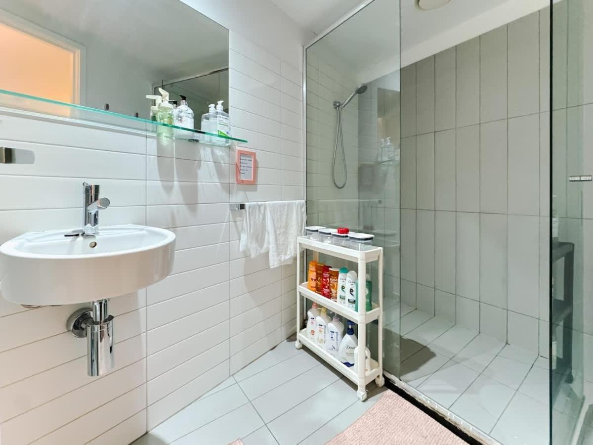 Stunning View 2b Free Parking In Dockland Apartment