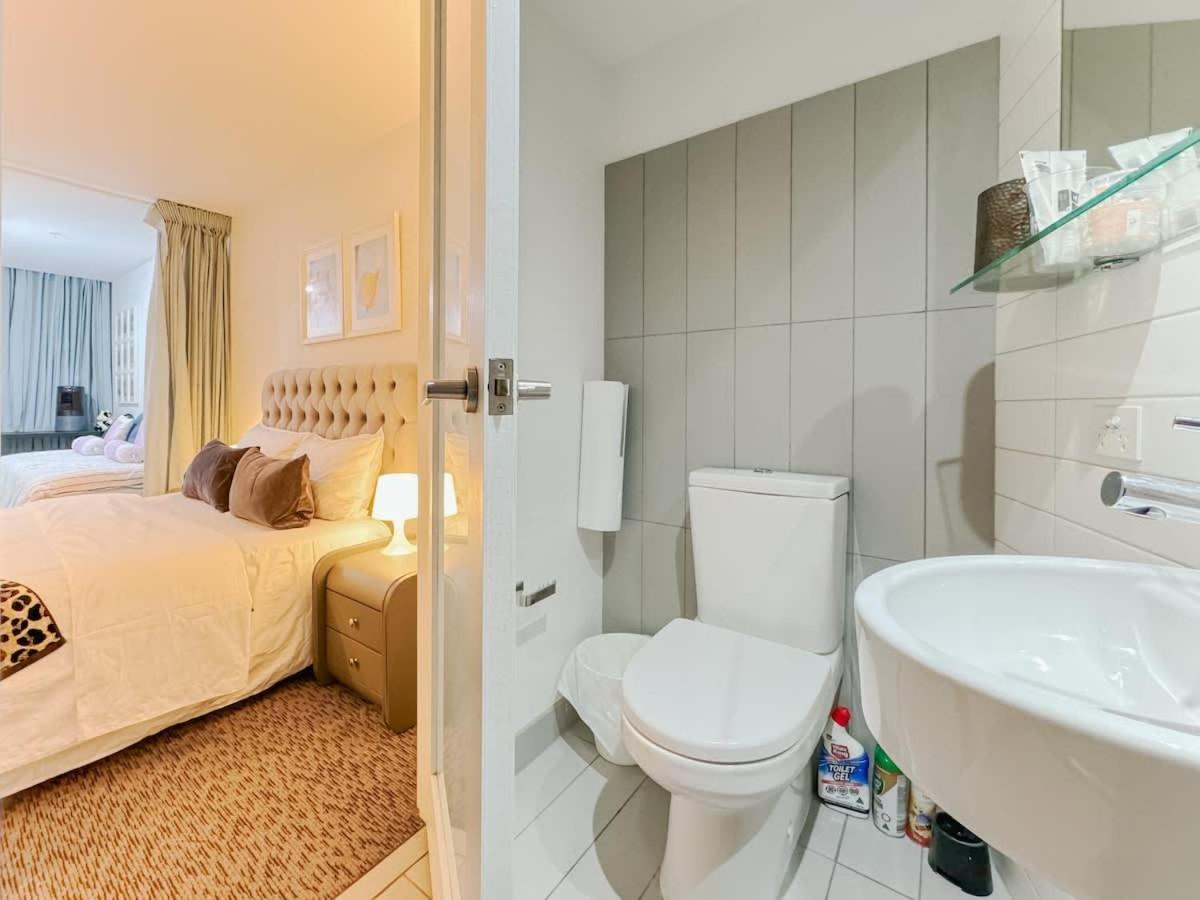 Stunning View 2b Free Parking In Dockland * Melbourne