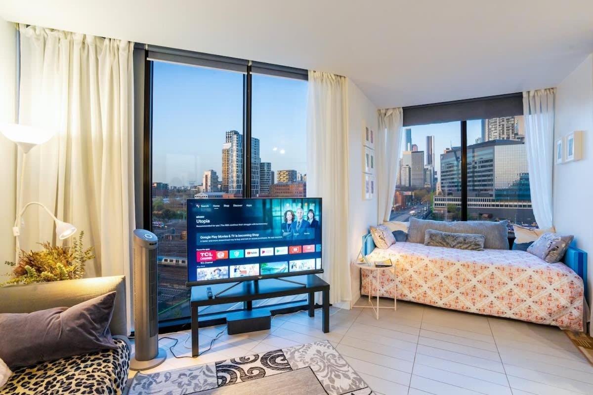 Stunning View 2b Free Parking In Dockland Apartment Melbourne