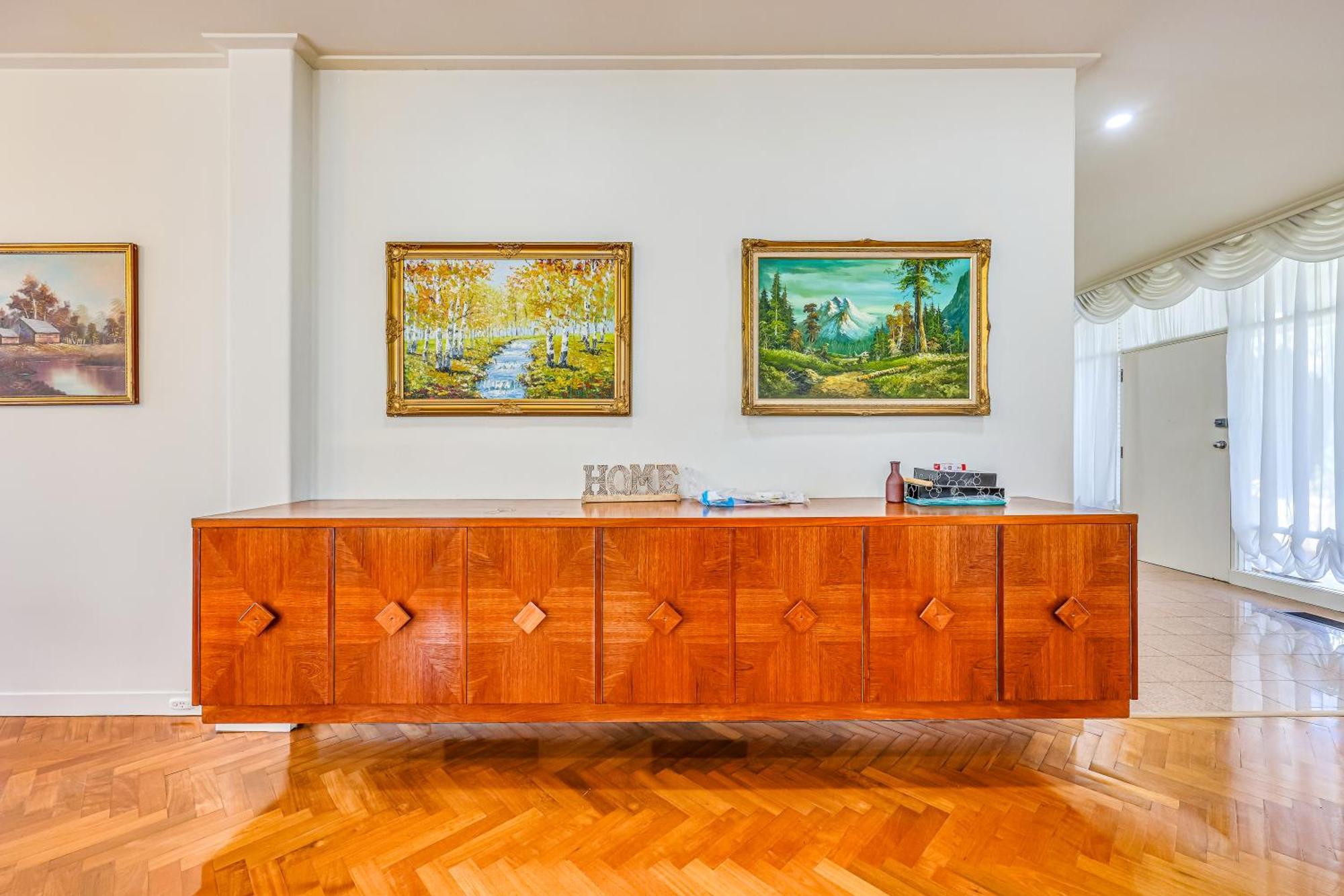 Stayau Spacious 6br Mckinnon Pool Holiday home