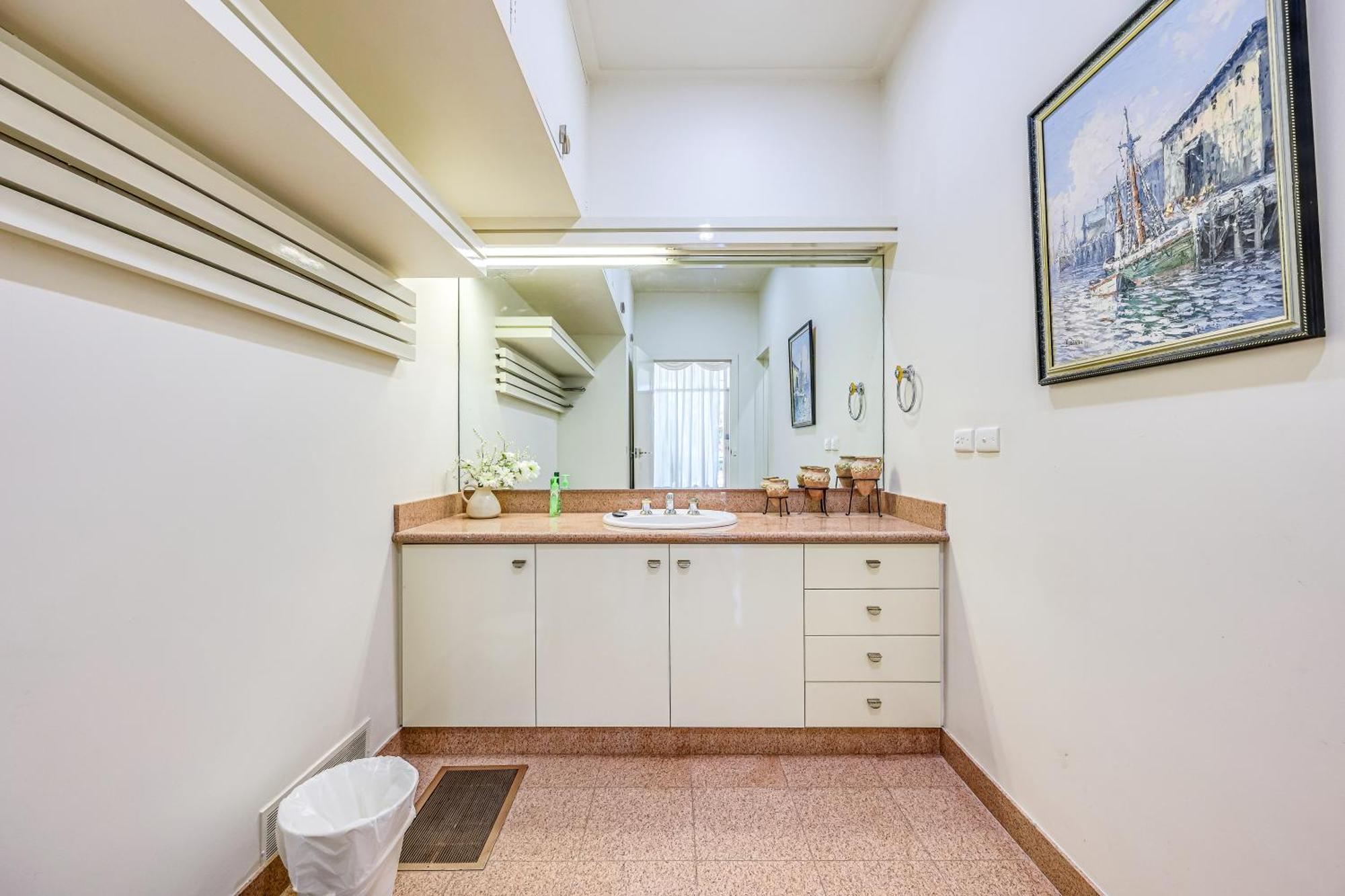 Holiday home Stayau Spacious 6br Mckinnon Pool *