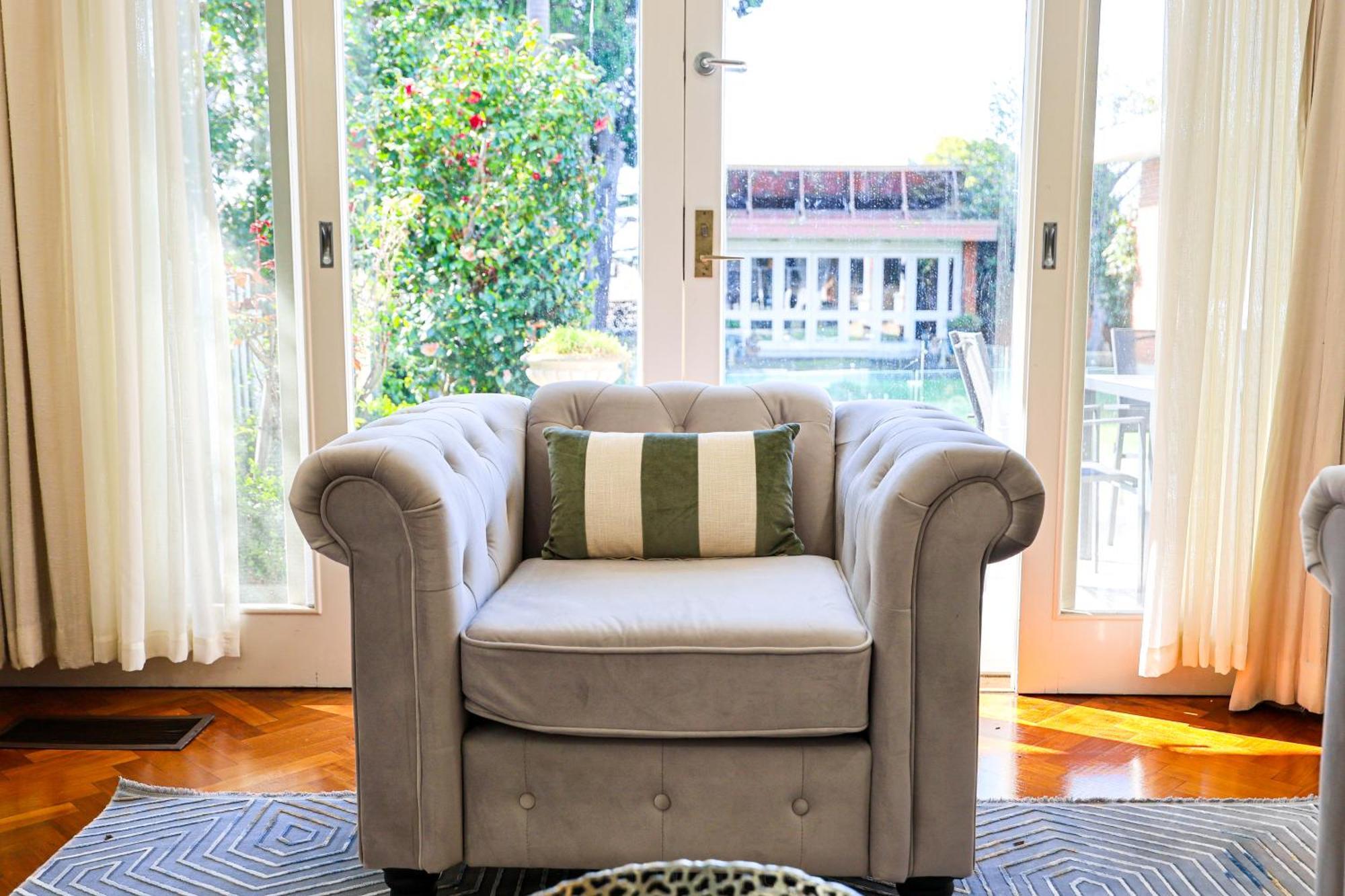 Stayau Spacious 6br Mckinnon Pool