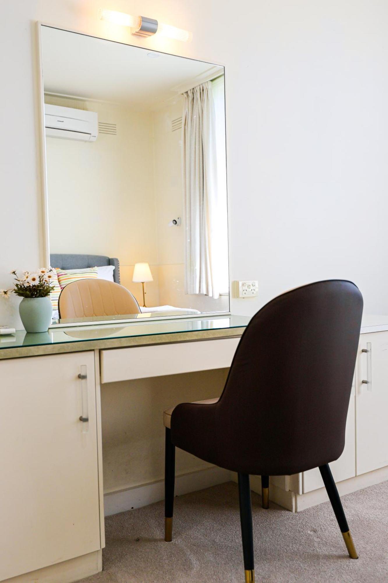 Stayau Spacious 6br Mckinnon Pool Holiday home *