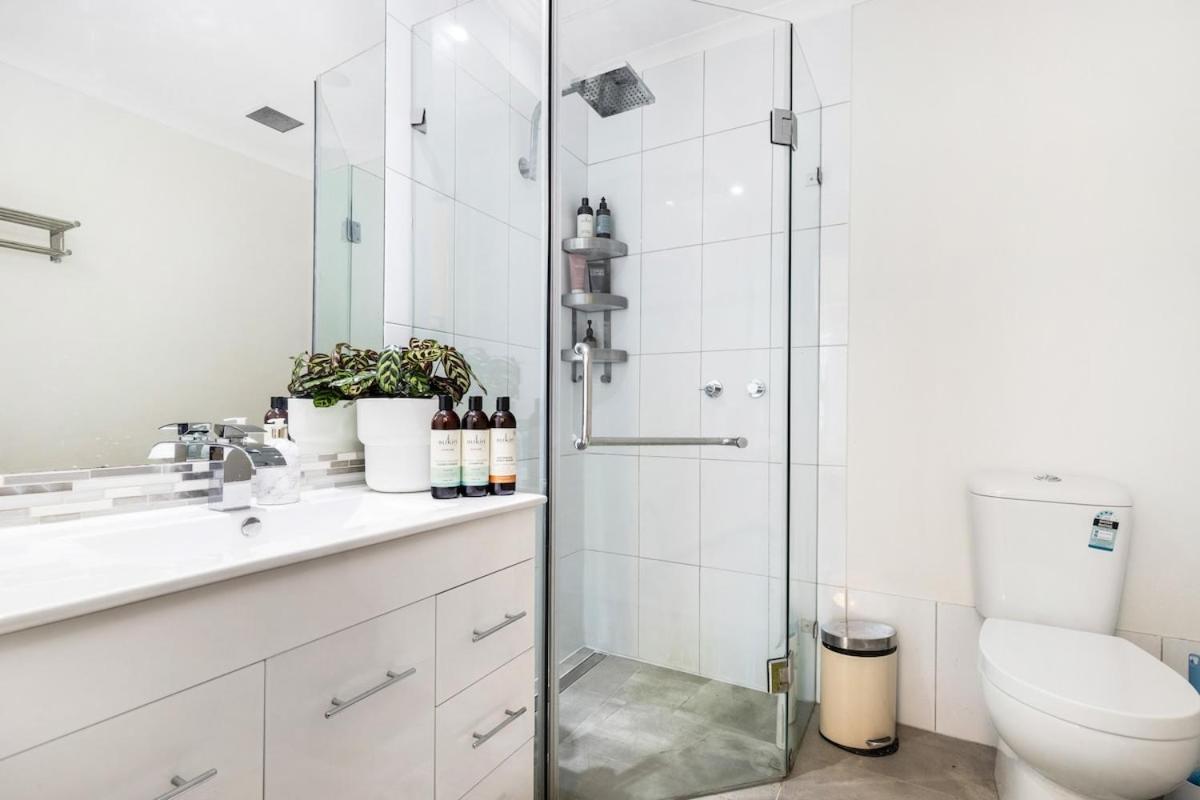 Southbank Towers - Prestigious 16th Floor 3br Apartment