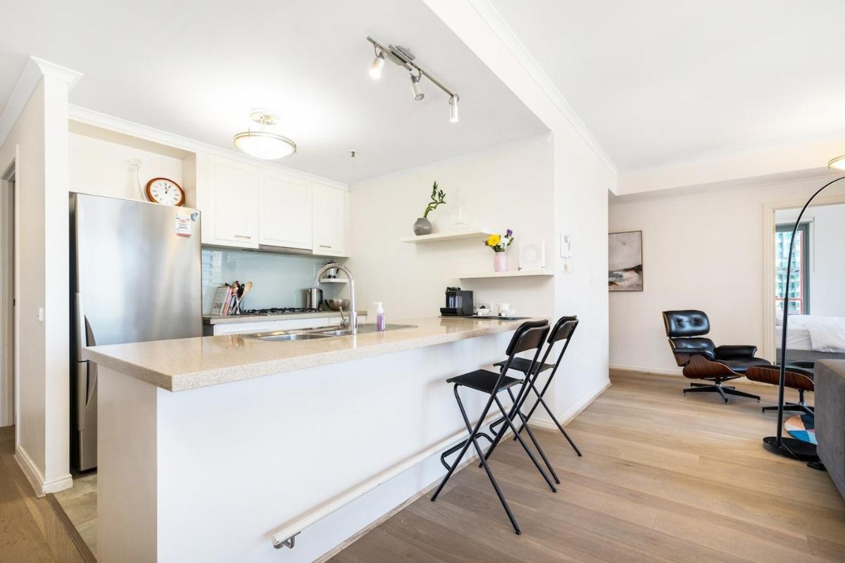 Southbank Towers - Prestigious 16th Floor 3br Apartment Melbourne