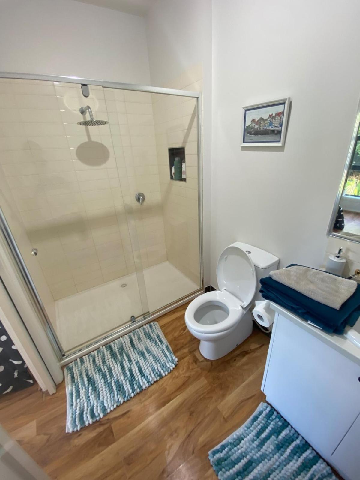 Close To Airport & Train Station Melbourne