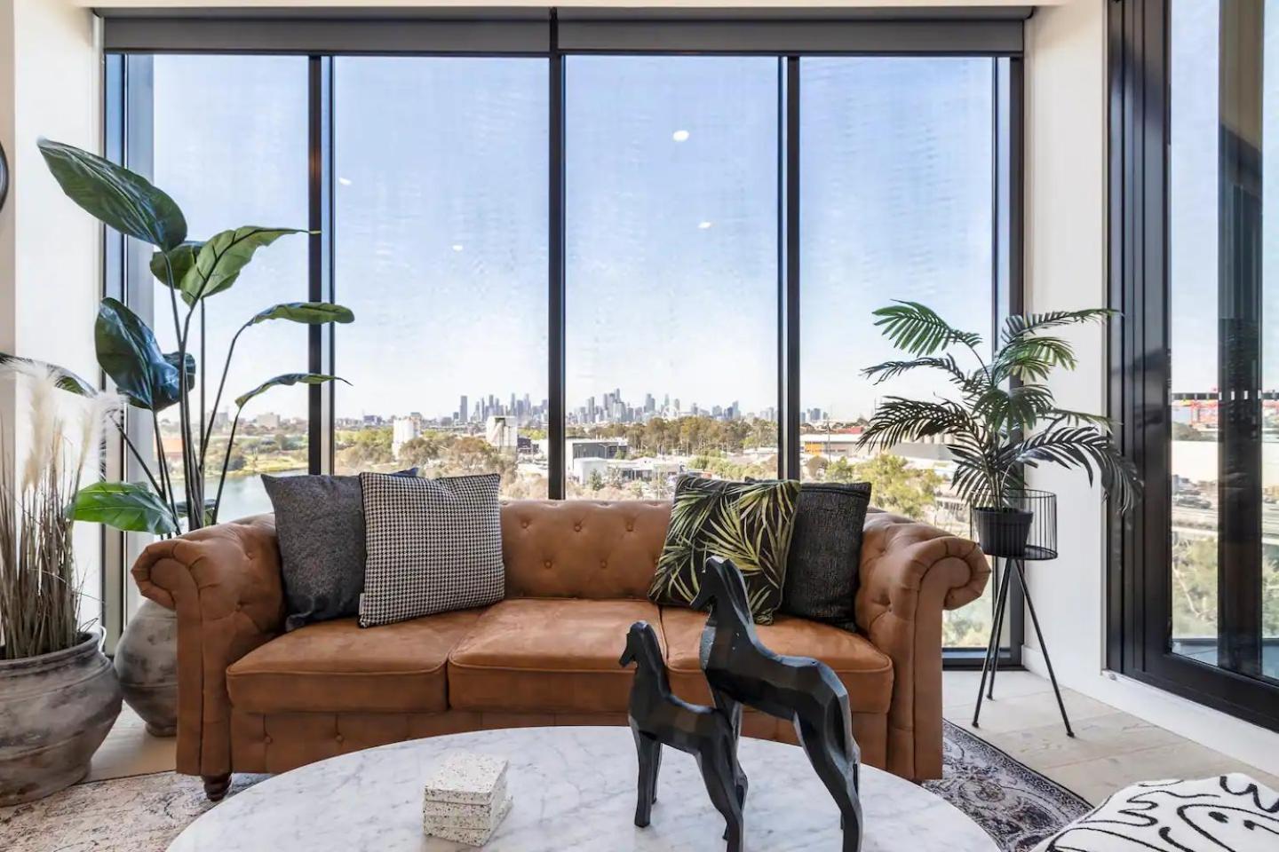 Hip On Maribyrnong River Cityscape Views! *