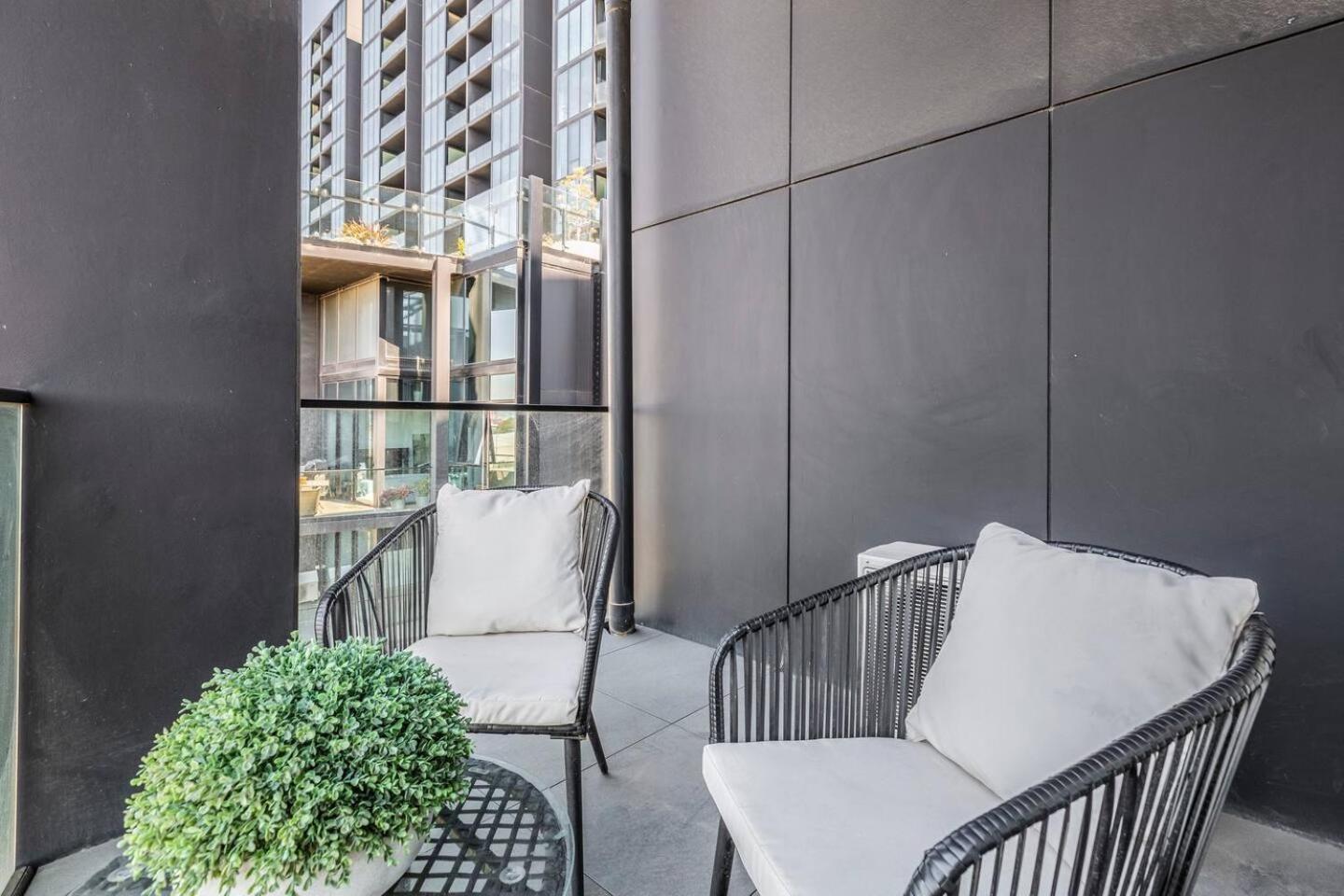 Hip On Maribyrnong River Cityscape Views! Apartment Melbourne