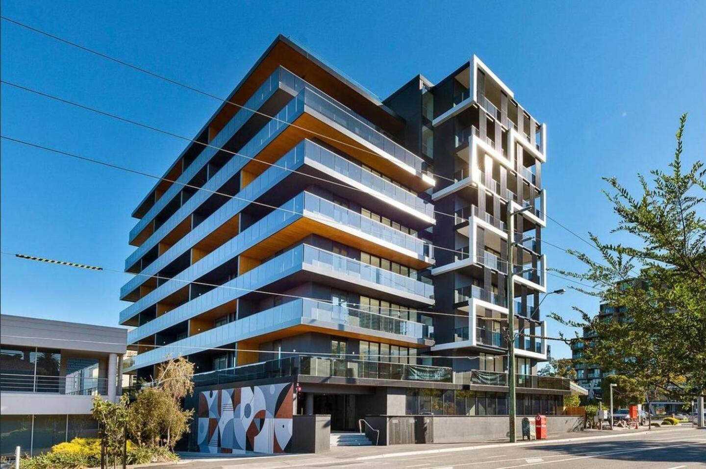 Light & Bright Close To & Fitzroy St *