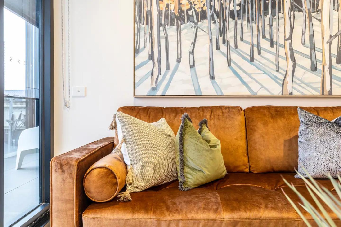Hip Pad In Cool St Kilda Precinct Free Parking Melbourne