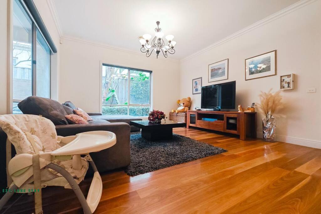 Balwyn Luxury 5br Mansion With Cinema & Bbq Holiday home